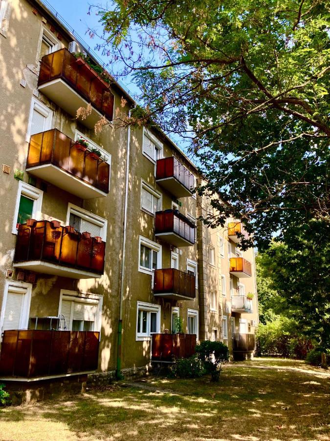 Esther Apartman Tatabanya Exterior photo